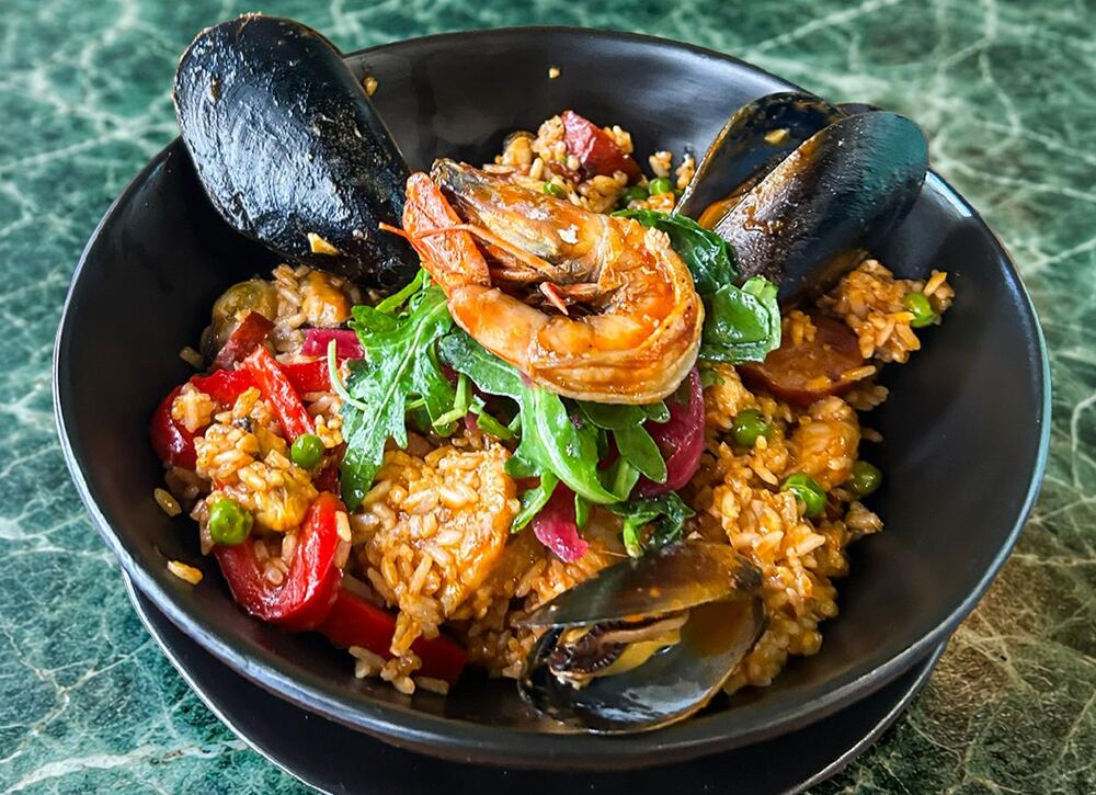 Mazcina Mediterranean rice with mussels and prawns